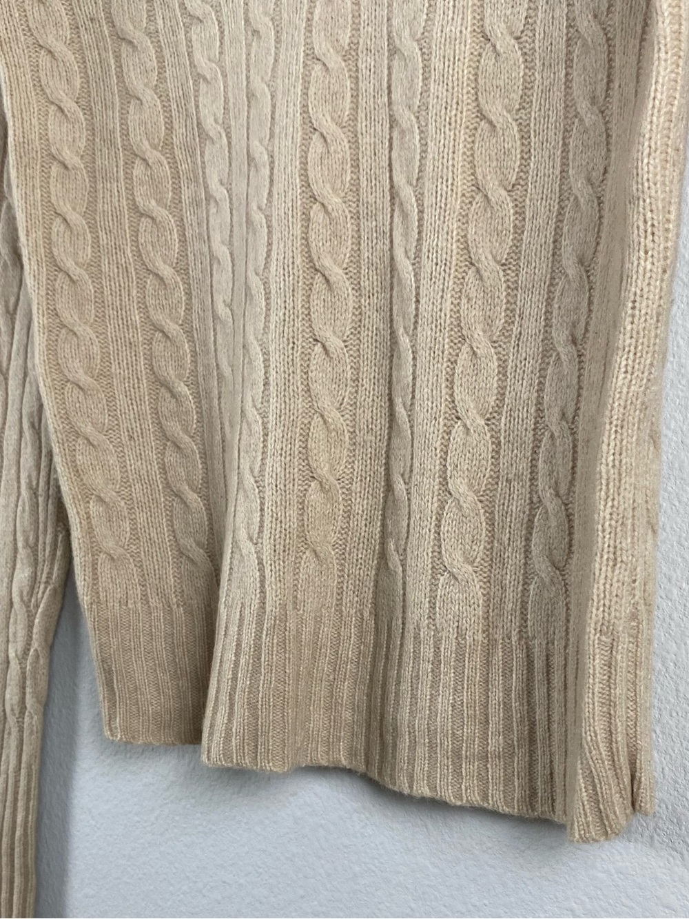 Abercrombie & Fitch Vintage Wool Blend Cable Knit V Neck Long Sleeve Sweater - Picture 10 of 15